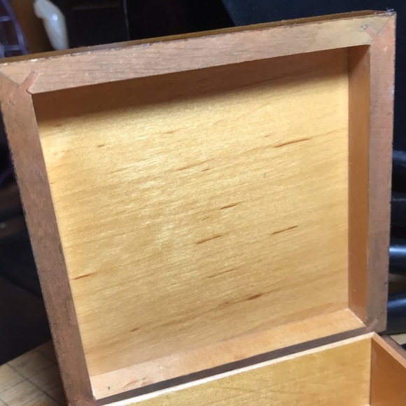 Geometric Metal Rings Inlay Carved Wood Box India 4”L x 4”W x 1.75”H 60s 70s - Picture 10 of 12